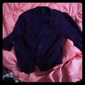 A sweater/crop top shirt for kids.